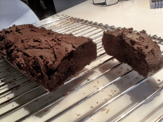 Kokoskaka med mörk choklad