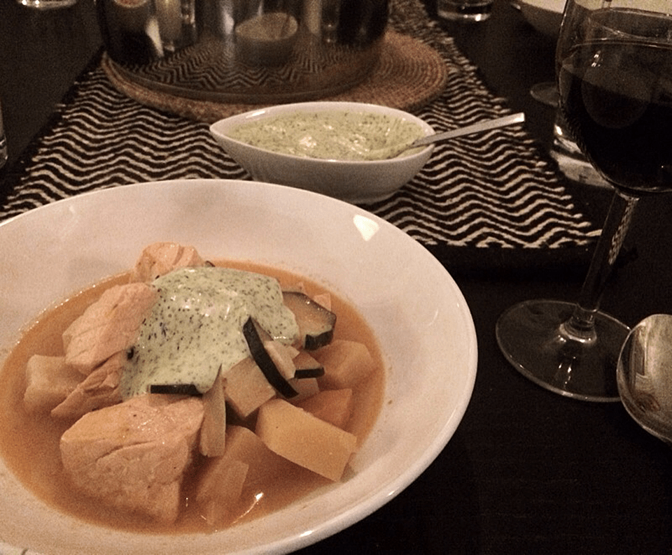 Rotfruktsgryta med lax