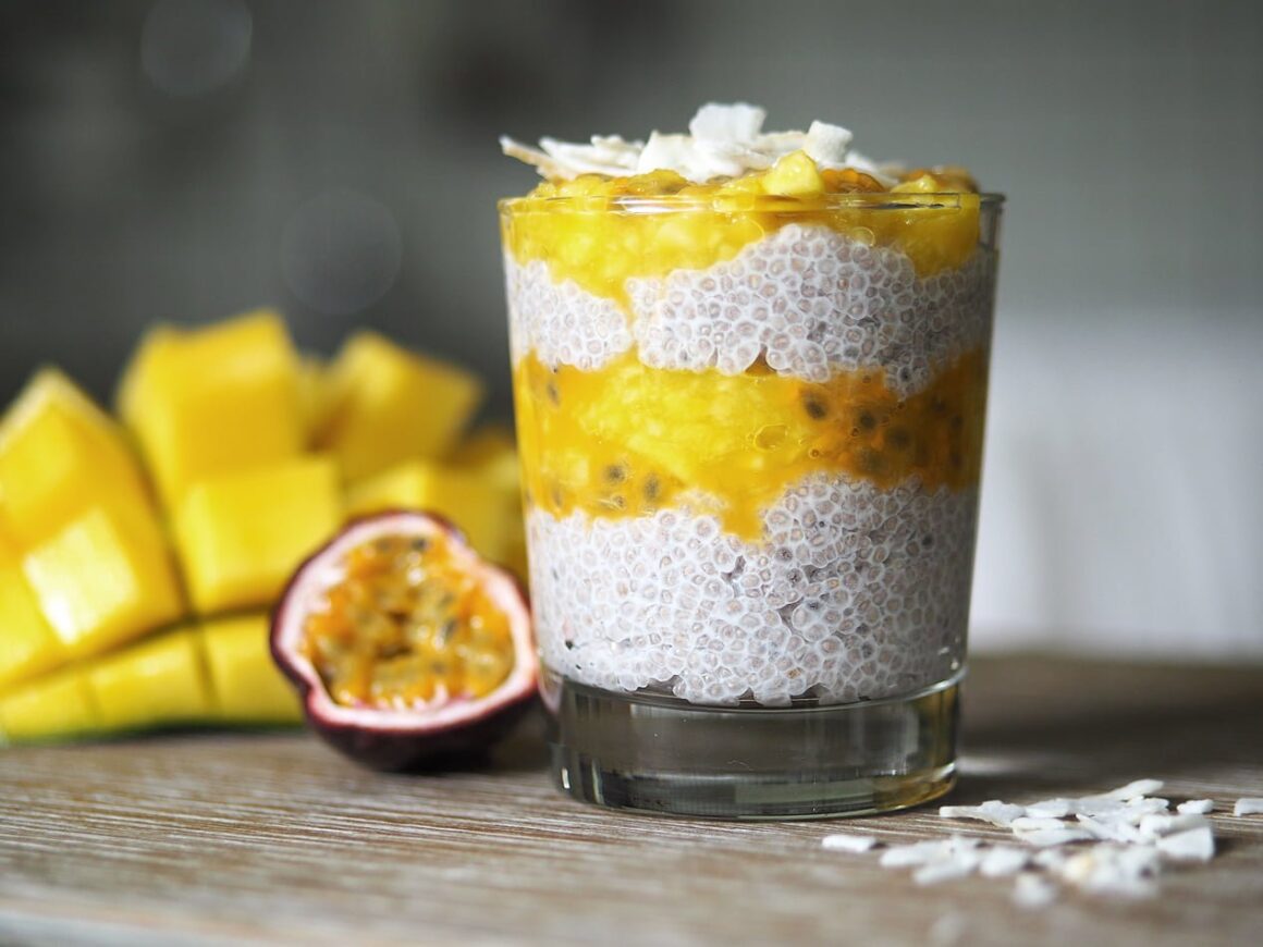 chiapudding med mango och passionsfrukt