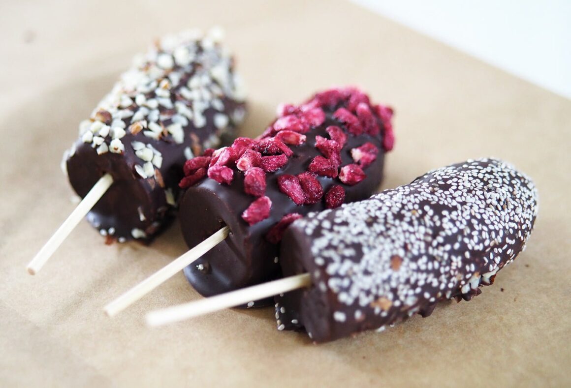chokladdoppade bananglassar