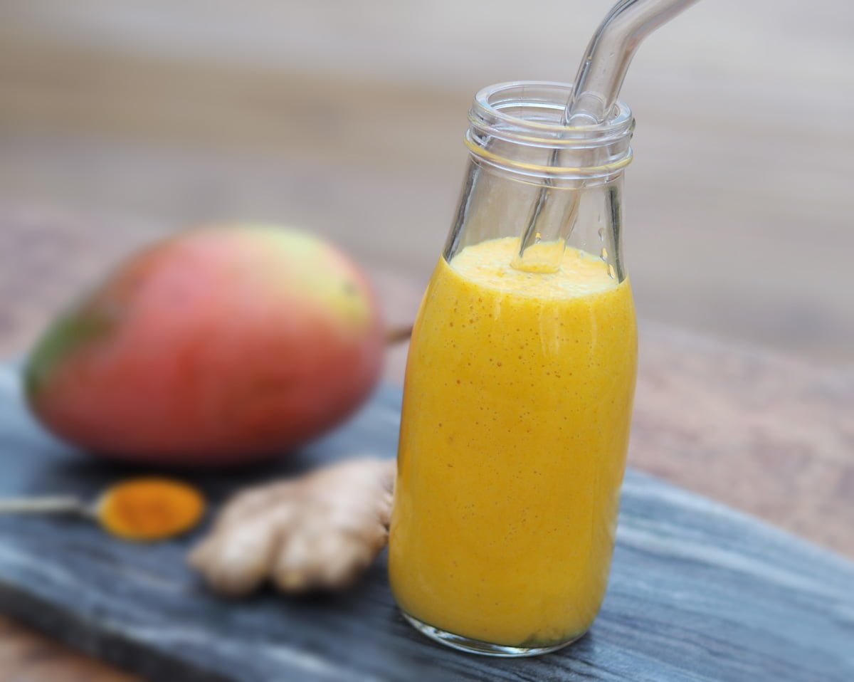 golden smoothie gurkmeja