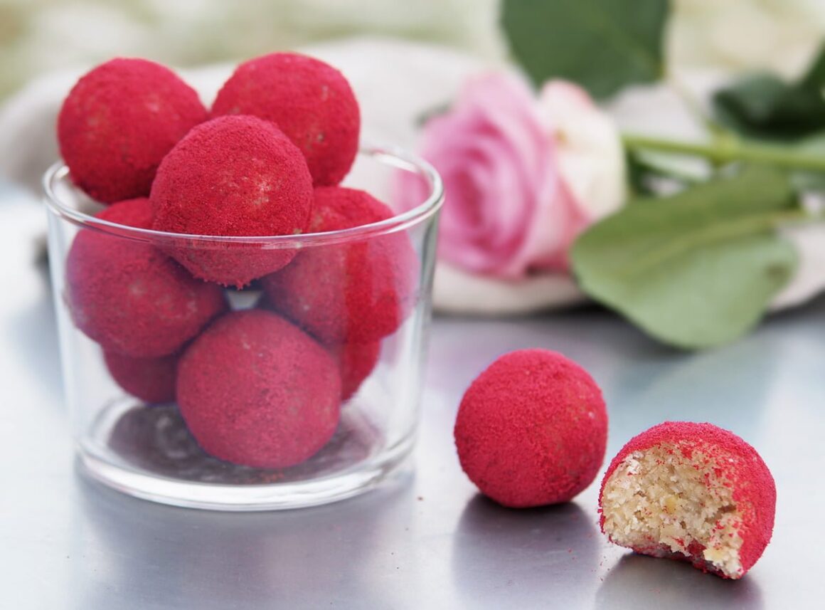 röda rawbollar alla härtans dag