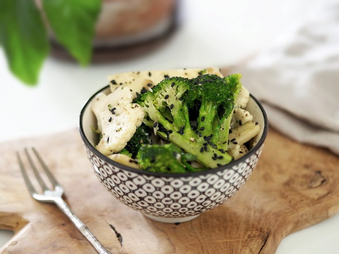 wokade grönsaker ingefära sesam