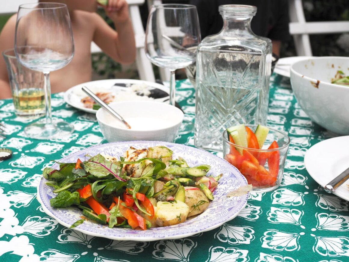 grilla familj potatissallad