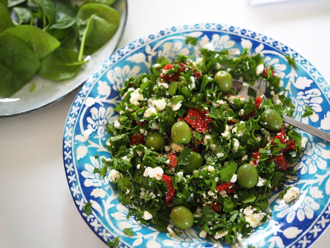 grön sallad med persilja