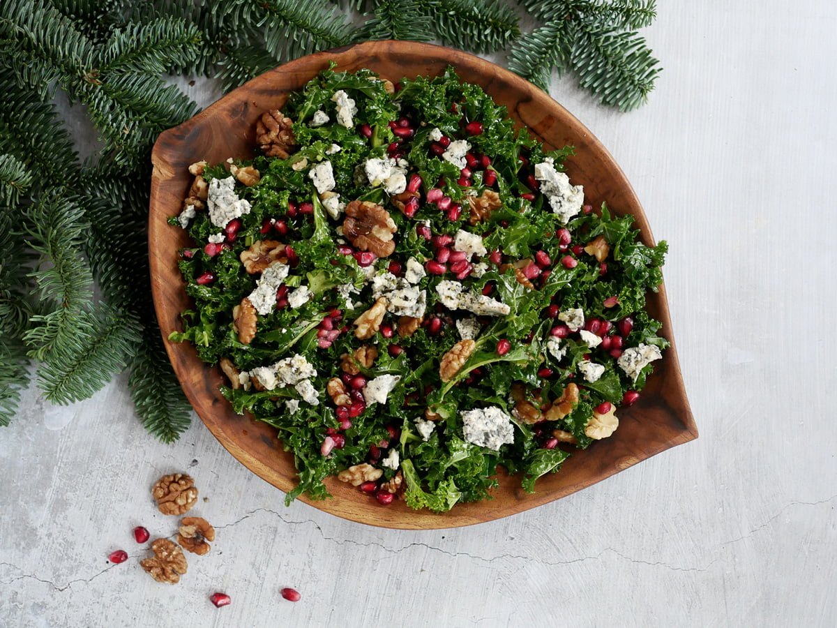 grönkålssallad granatäpple ädelost