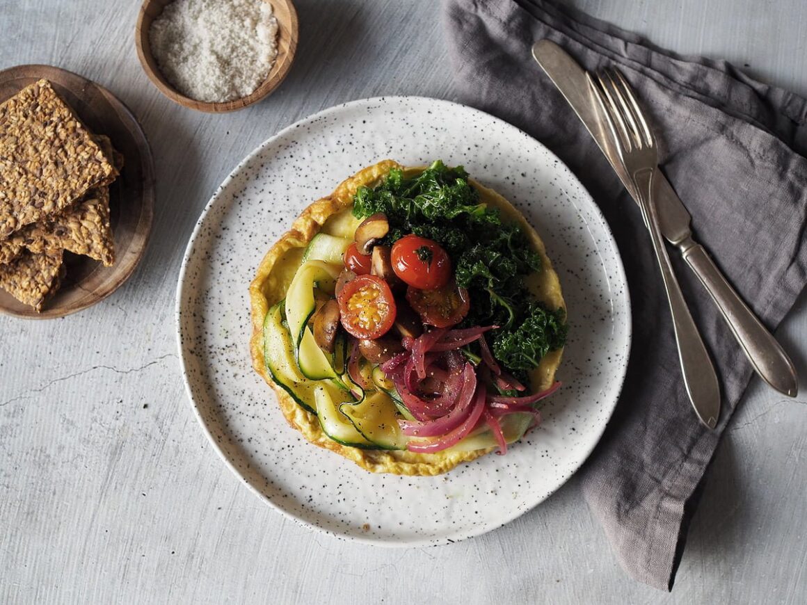 öppen omelett grönsaker