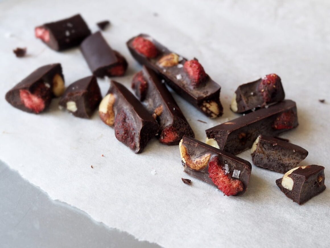 hemmagjord mörk choklad