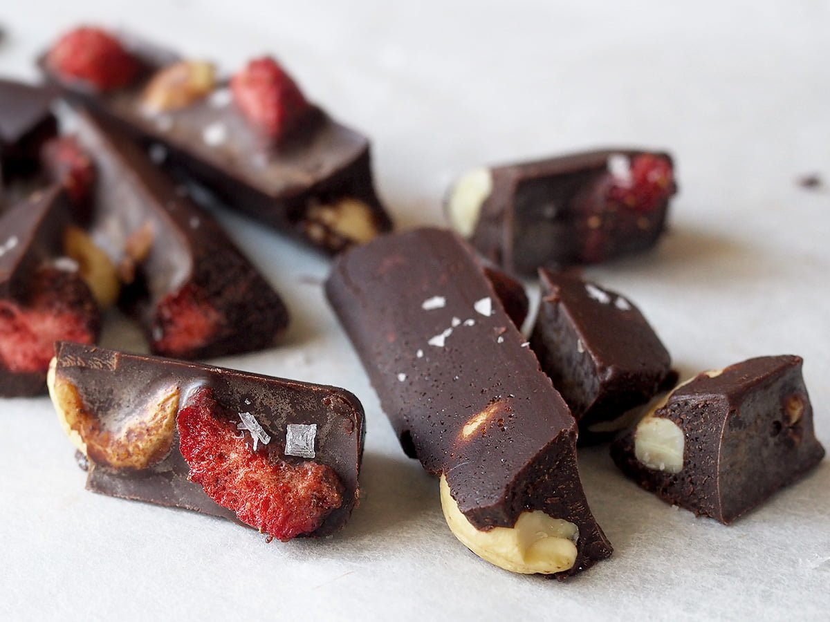 hemmagjord mörk choklad