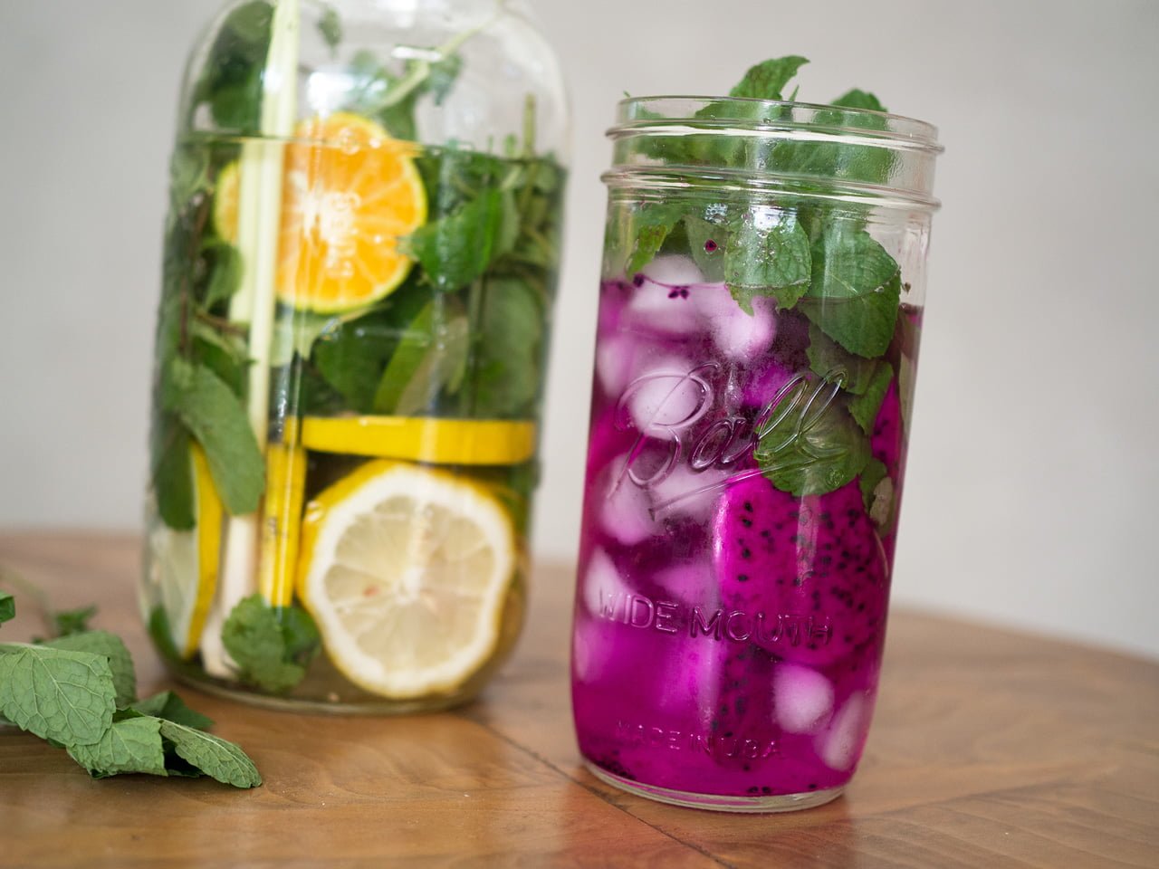 naturligt smaksatt vatten infused water