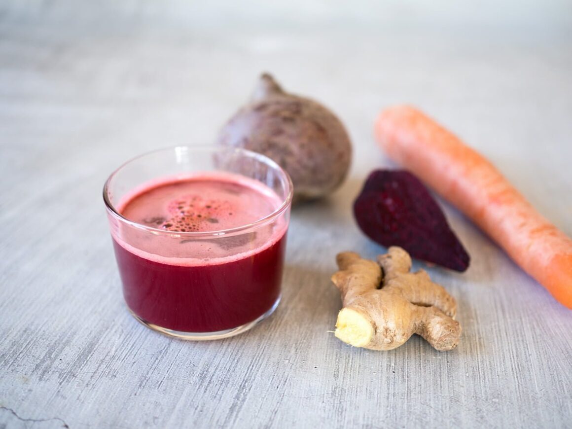 juice med rödbeta morot ingefära