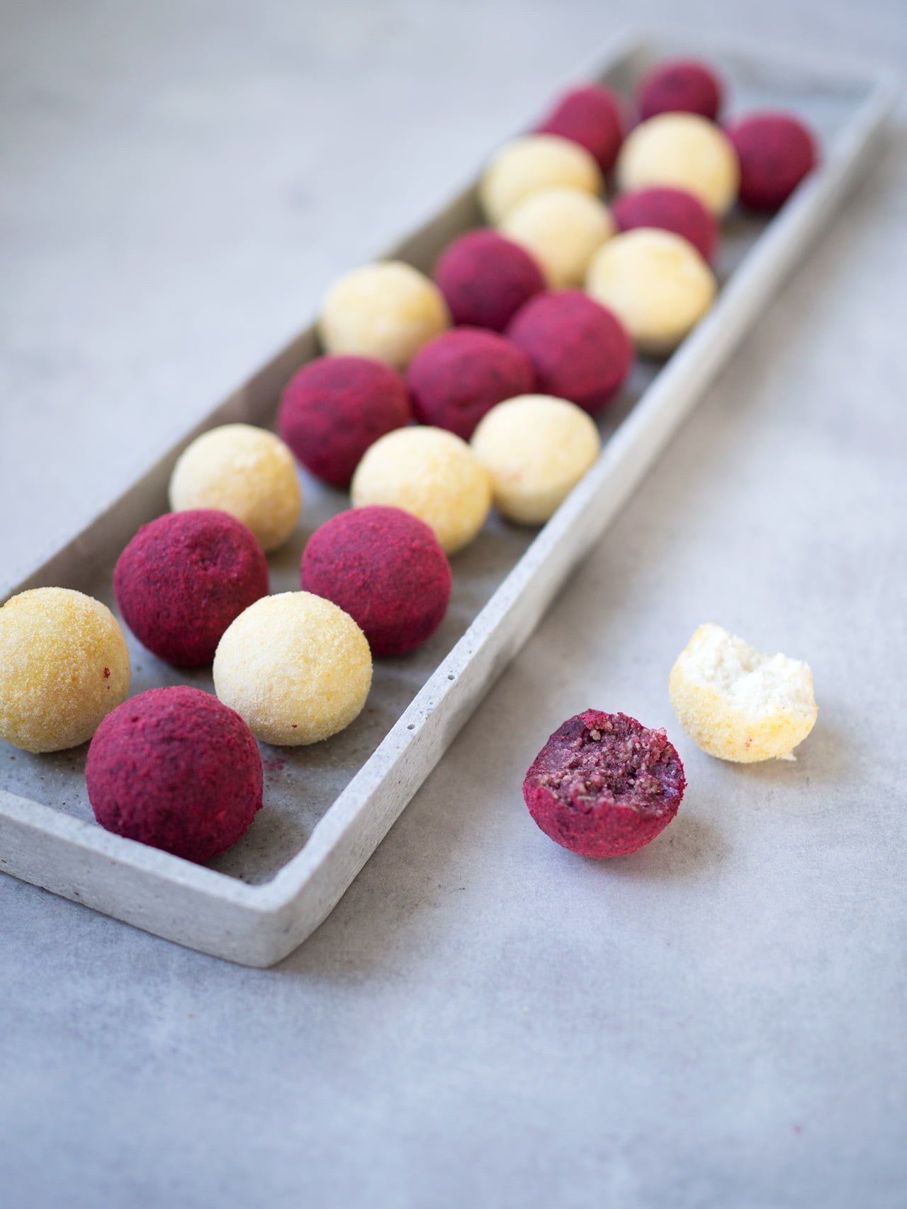 Glutenfria rawbollar med bärpulver