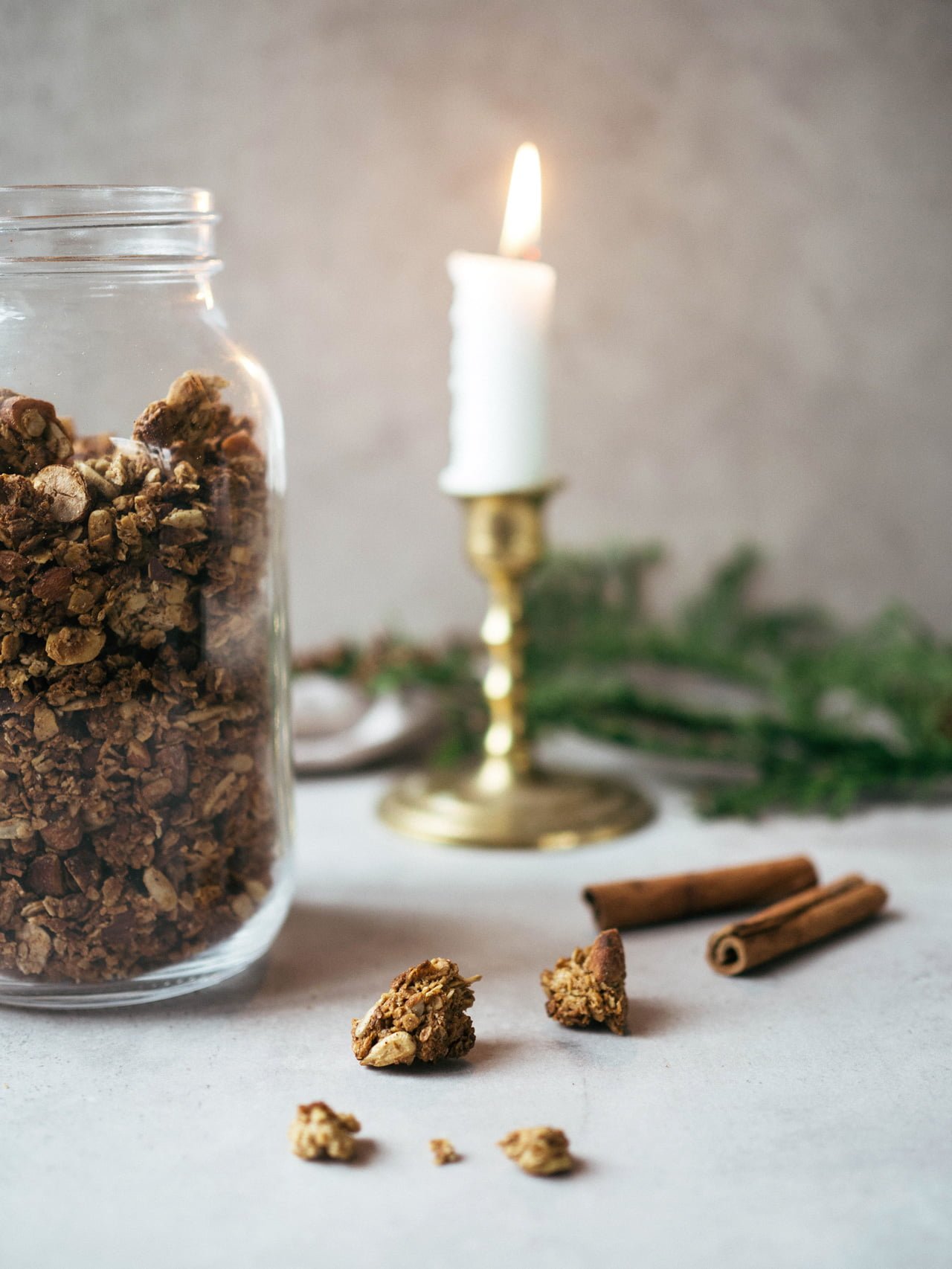 crunchy glutenfri pepparkaksgranola