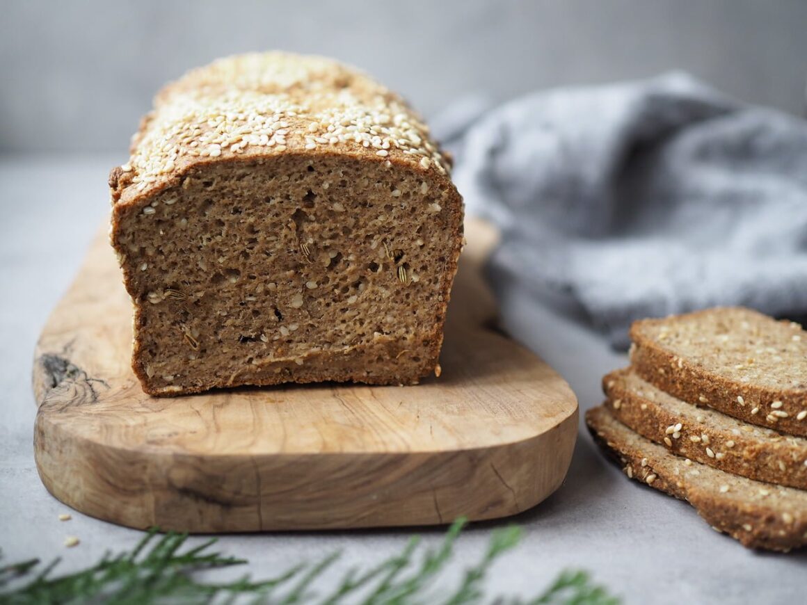 Glutenfritt vörtbröd med mandelmjöl