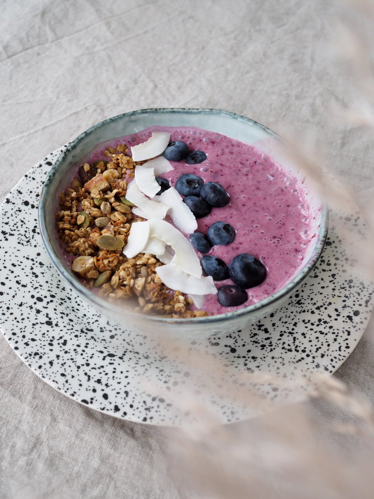 smoothiebowl med granola