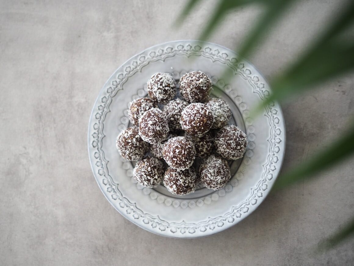 nyttiga chokladbollar naturligt sötade