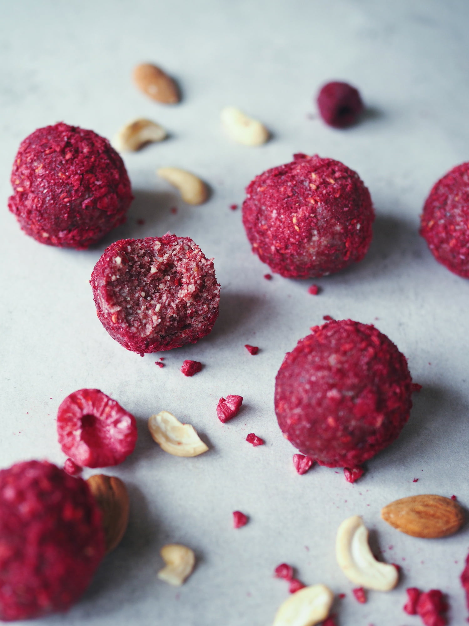 rawbollar med hallon