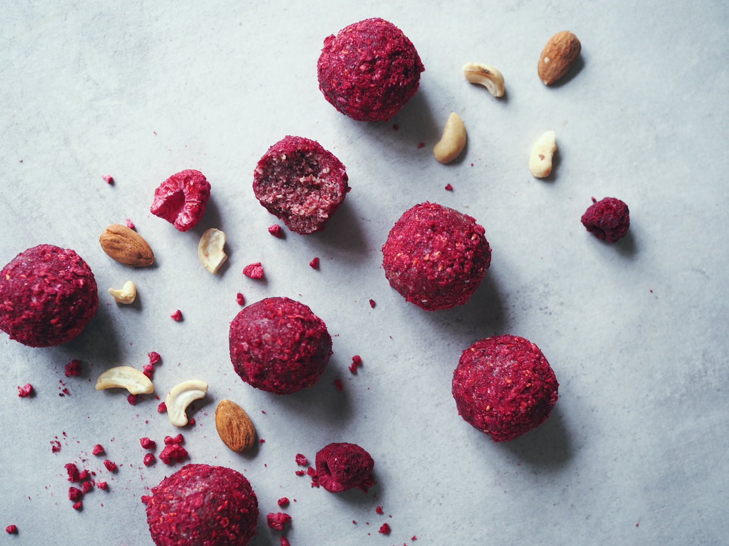 rawbollar med hallon