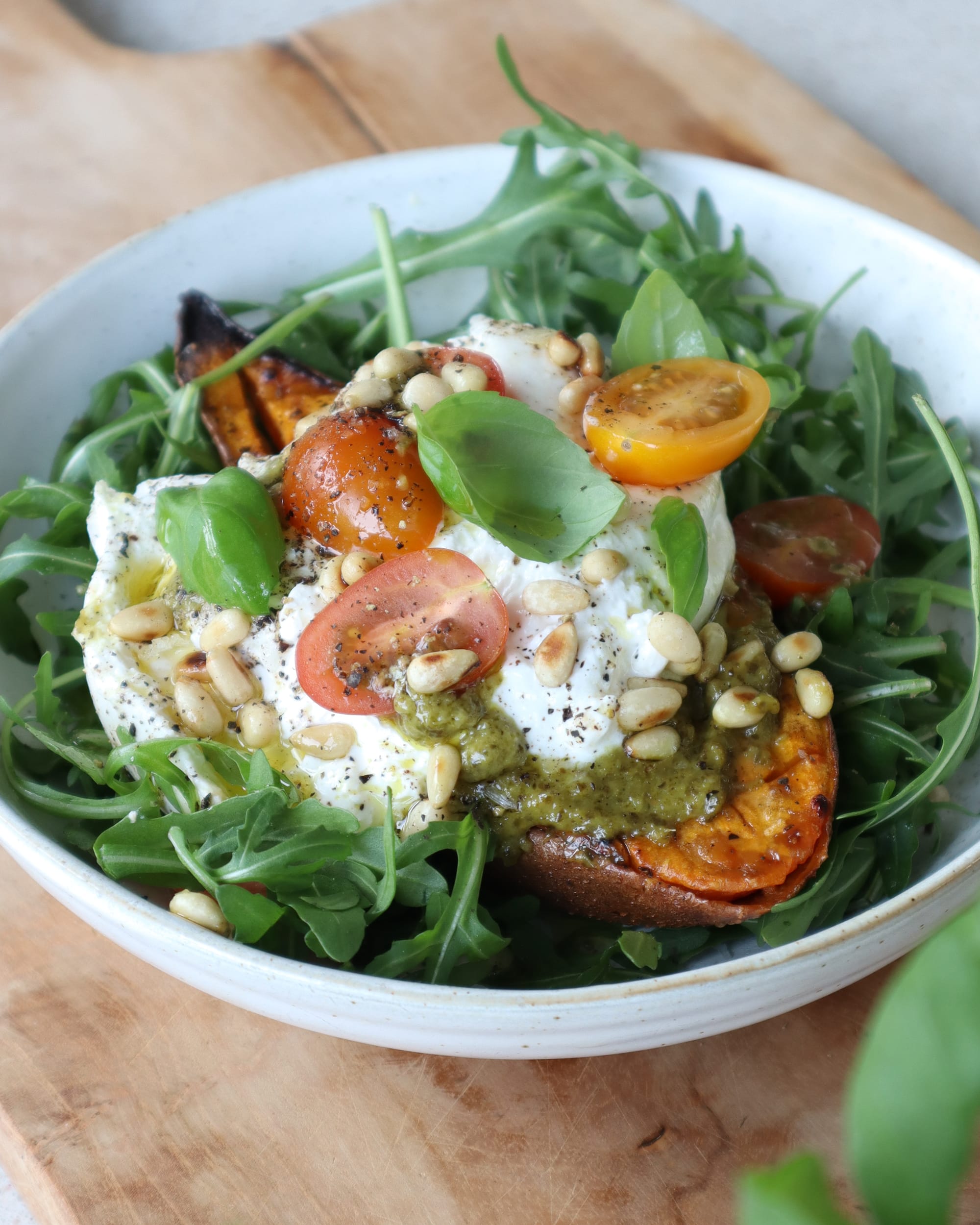 Sötpotatis pesto, tomat burrata